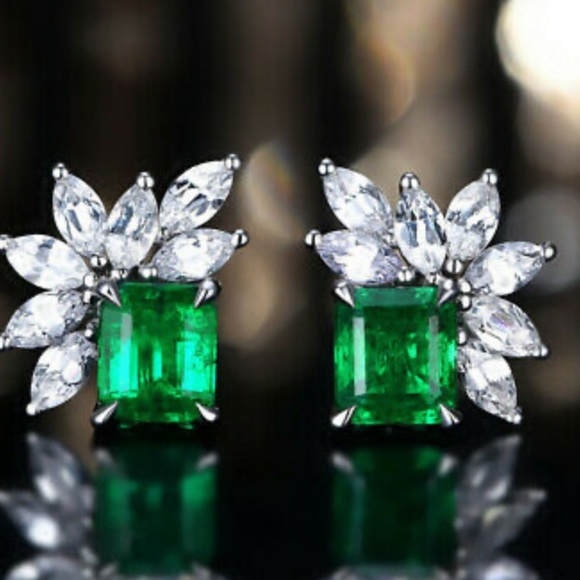 New Sterling silver Diamond Stone Stud Earrings - Picture 2 of 5